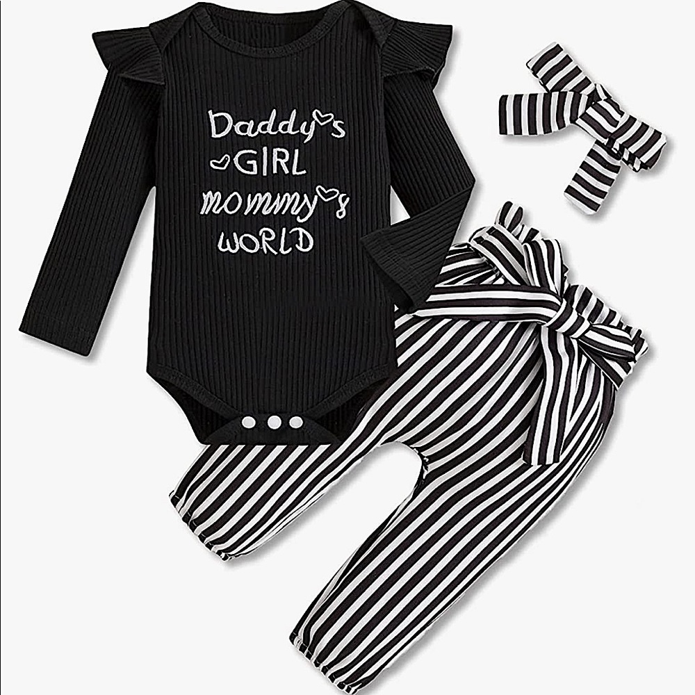 2-piece outfit with a bow
